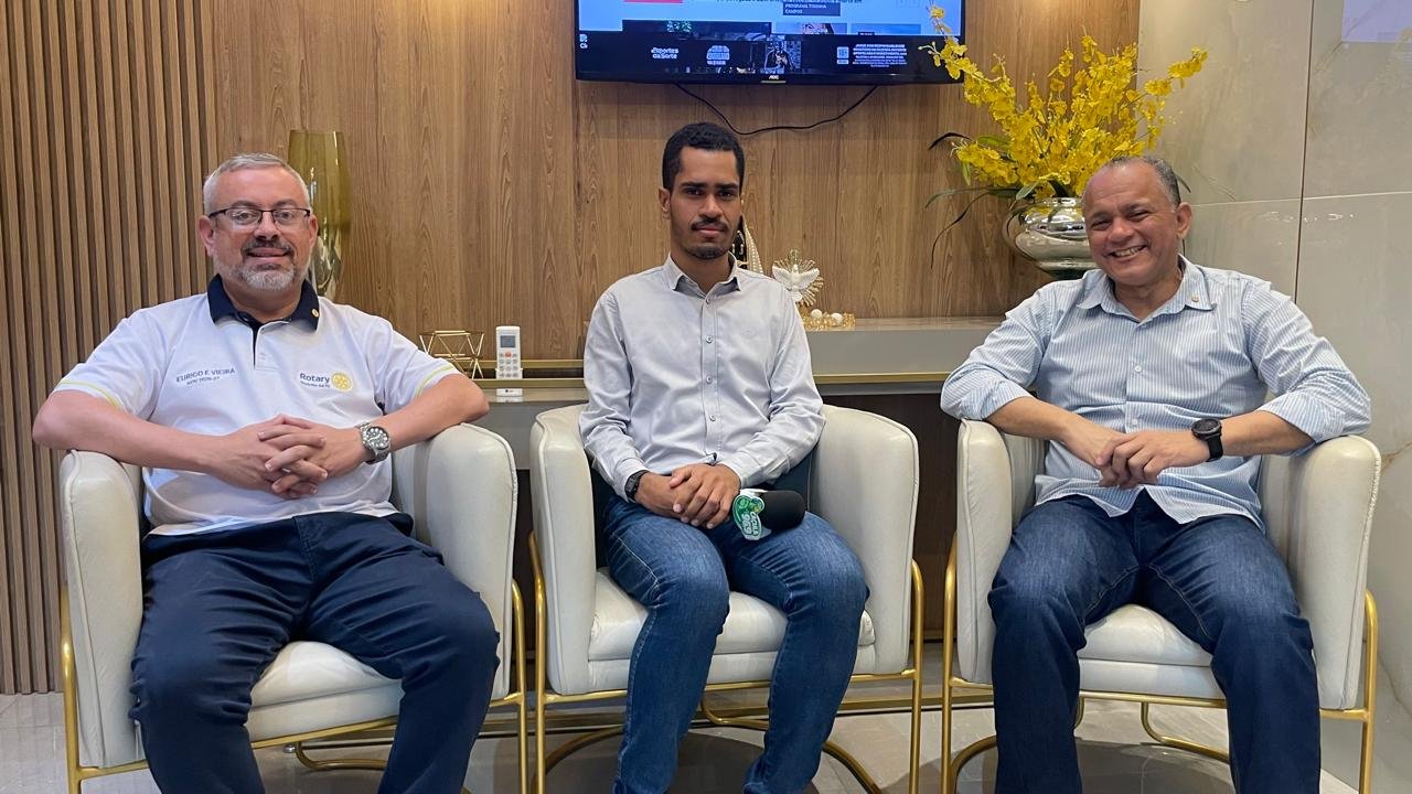VÍDEO: Governador do Rotary visita Três Lagoas