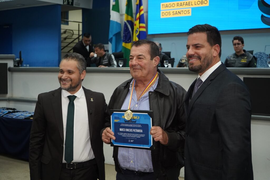 Das estradas do mundo ao reconhecimento: Marcos Pietraroia recebe homenagem da Câmara de Campo Grande