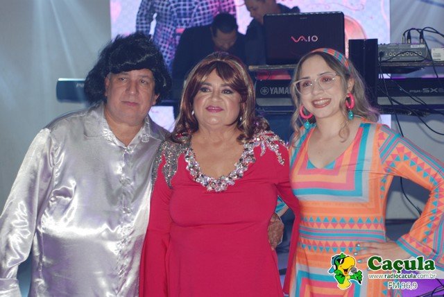 Comemoração glamourosa celebra os 60 anos de Dora