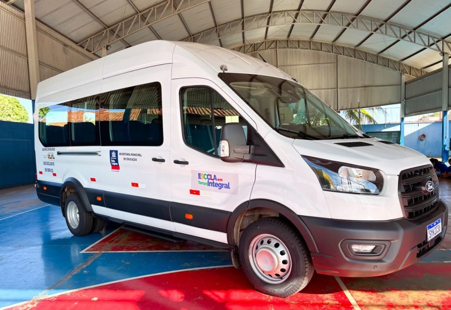 Prefeitura de Três Lagoas entrega novos veículos para fortalecer a Educação em Tempo Integral
