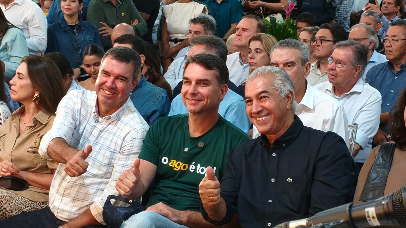 Flávio Bolsonaro indica nome ao Senado e adia decisão sobre segunda vaga