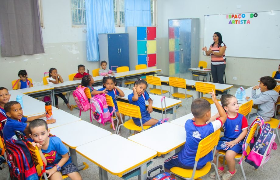 Prefeitura Municipal convoca aprovados em Processo Seletivo da Educação Edital 001/2025