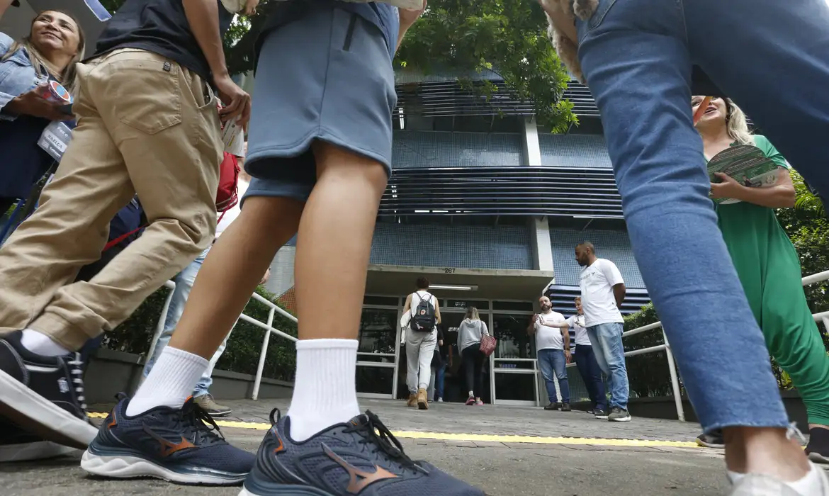 Projeto de lei visa aumentar punição para maus-tratos em instituições de ensino