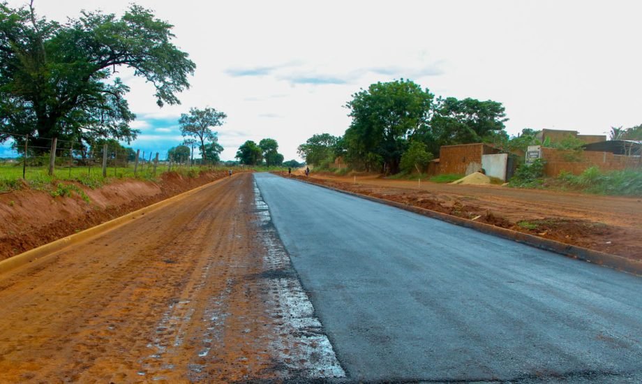 Pavimentação da segunda etapa da Avenida Custódio Andrews entra em fase final