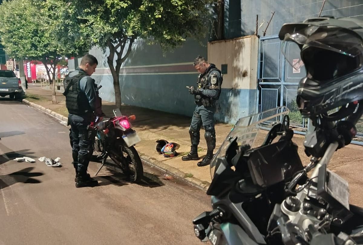 Motociclista é preso pela Polícia Militar por direção perigosa em Três Lagoas