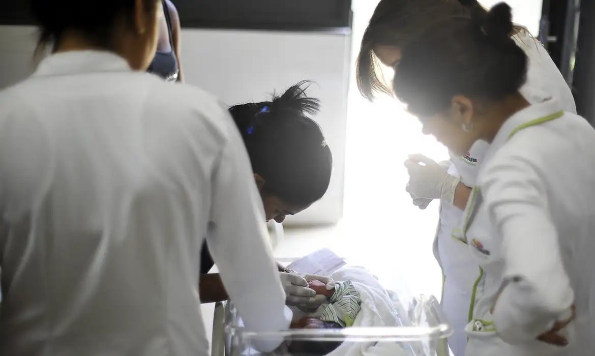 SUS prioriza cobertura vacinal e imunização com foco na saúde