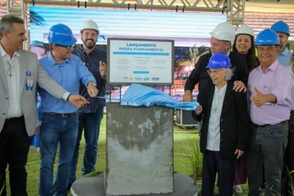 TL dá passo histórico na saúde com o lançamento da pedra fundamental da radioterapia do Hospital Auxiliadora
