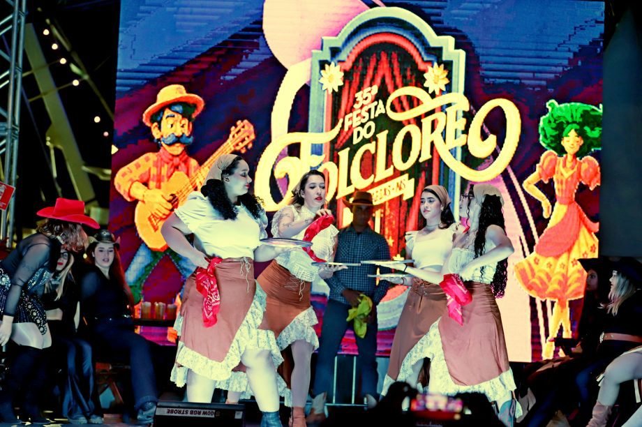 Cezar & Paulinho, Jeito Moleque, Ira! e Mariana Fagundes serão atrações da 36ª Festa do Folclore em Três Lagoas