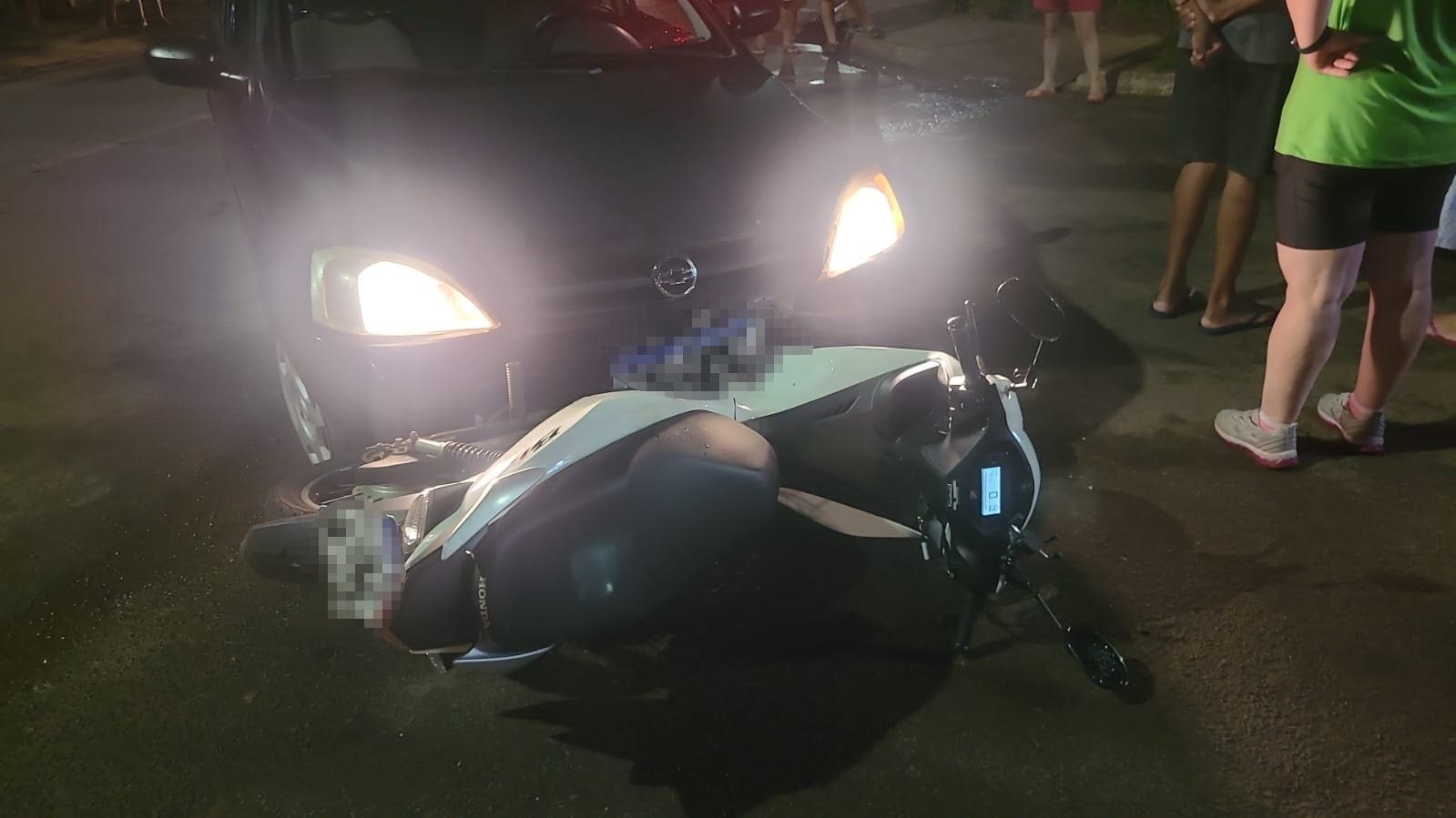 Colisão entre carro e moto marca a noite de quinta-feira em Três Lagoas