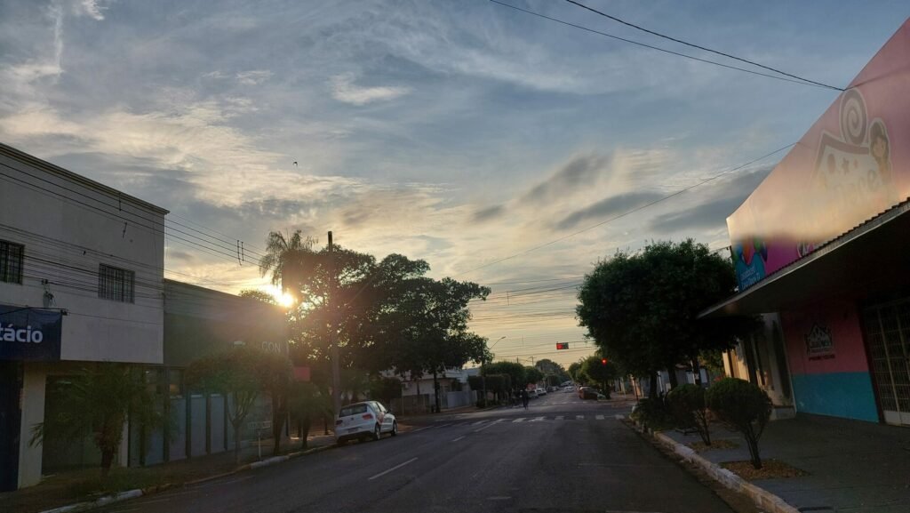 Três Lagoas terá sexta-feira de calor e muitas nuvens