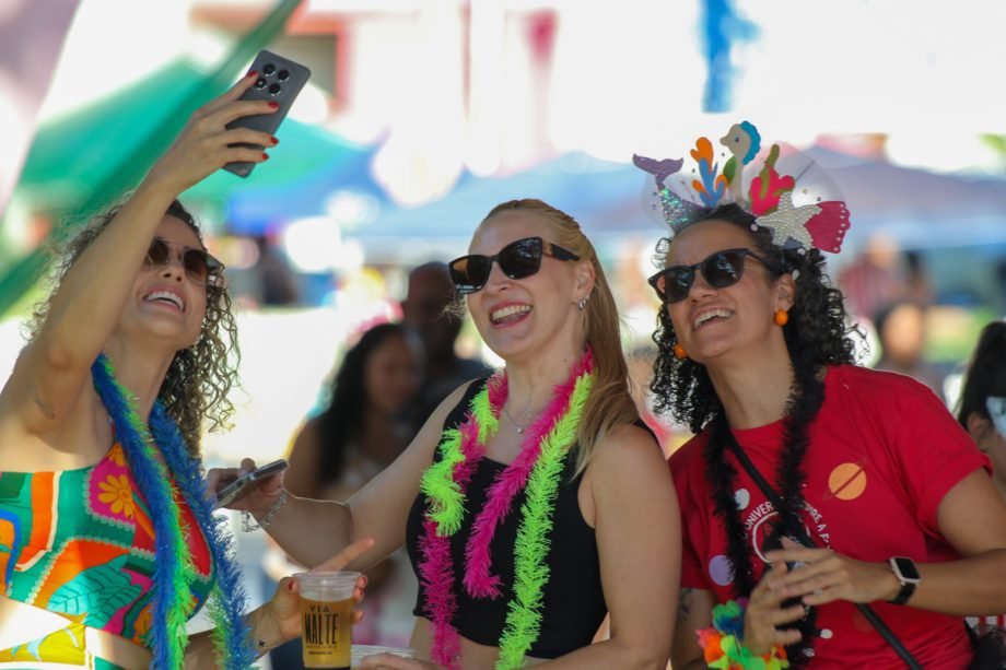 CarnaTRÊS 2026 reúne cerca de 7 mil pessoas na Lagoa Maior sem nenhuma ocorrência
