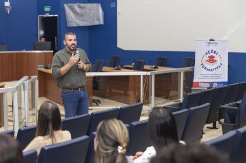 Câmara de Três Lagoas promove formação sobre habilidades do futuro para servidores