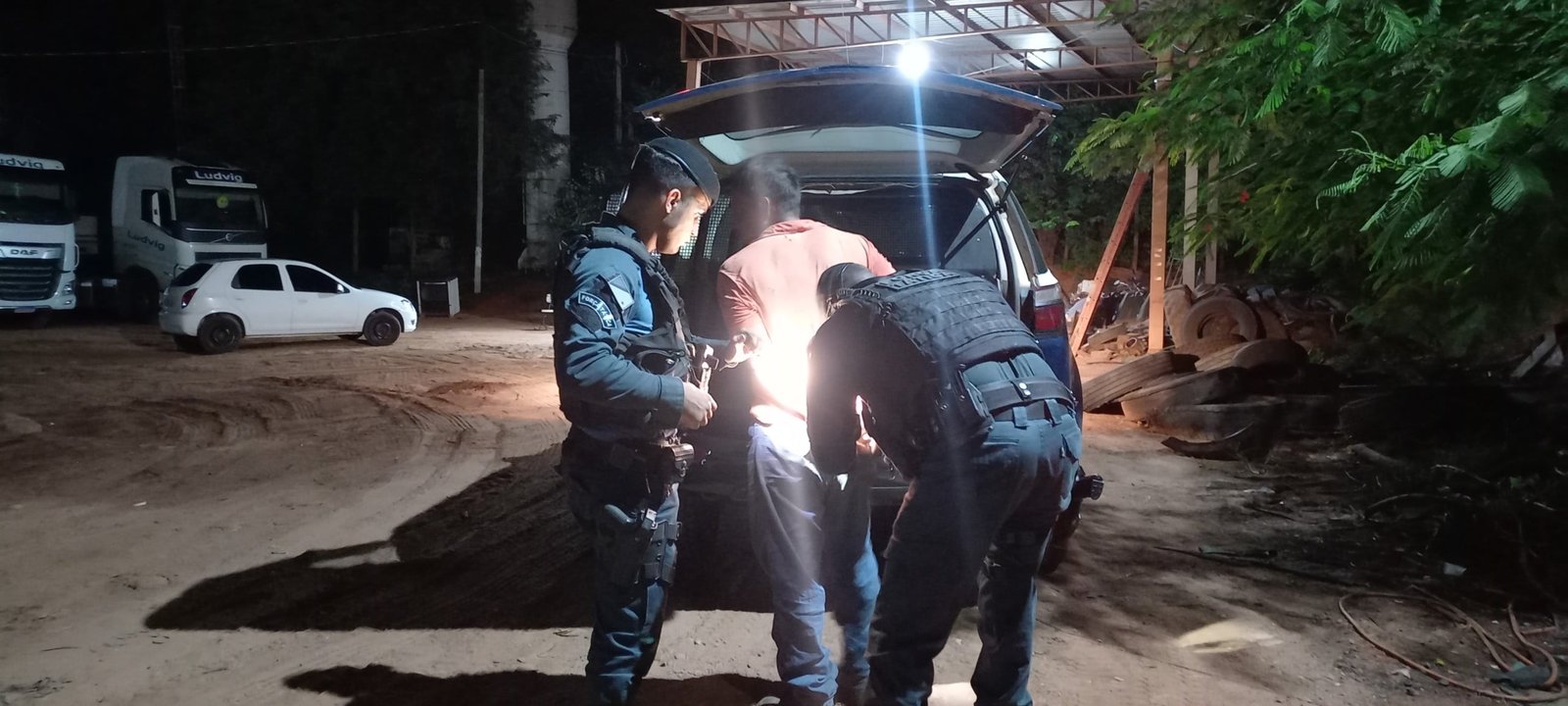 Borracheiro é detido ao tentar escapar após agressão a frentista em posto de Três Lagoas
