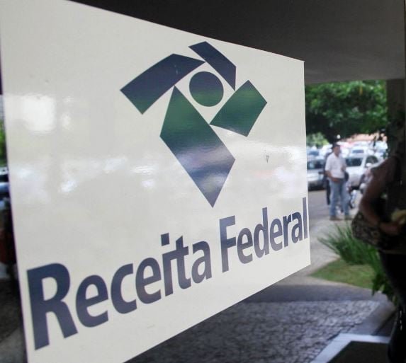 Receita Federal divulga consulta ao terceiro lote de restituição do IR 2026