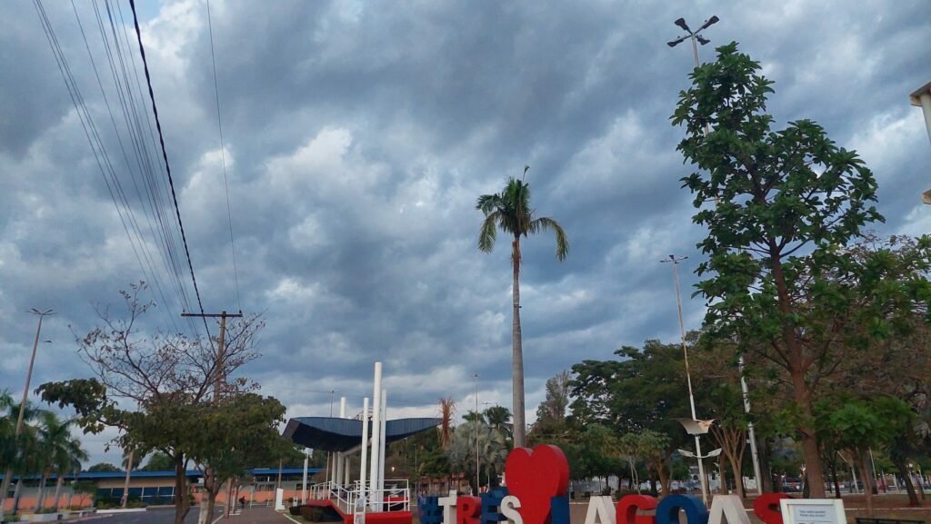Calor se intensifica, mas Três Lagoas ainda terá chuva nesta terça-feira