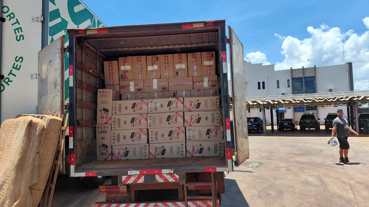 PMA Confisca Carga de Cigarros Contrabandeados em Operação em Três Lagoas