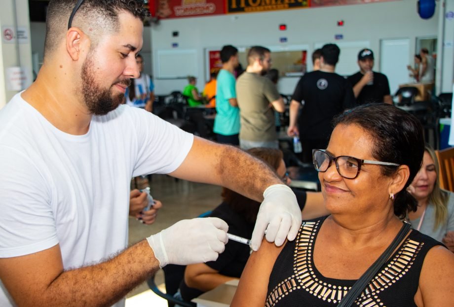 Feira Central vai receber nova ação itinerante de vacinação contra a gripe neste sábado (27)