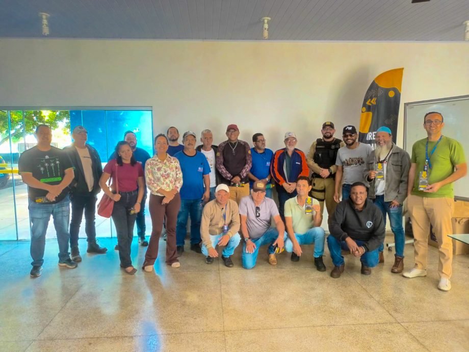 DEPTRAN realiza palestra para motoristas da Assistência Social