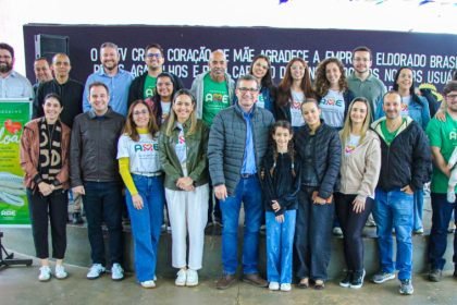 Eldorado Brasil e Prefeitura Municipal entregam agasalhos a crianças assistidas pelo CRASE